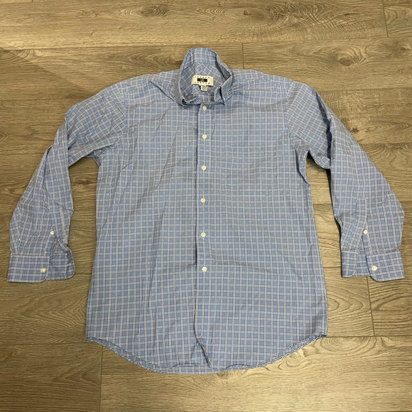 Assorted Men's Casual Button Down Shirts - Picture 4 of 8